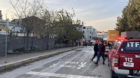 Kocaeli’de korkutan yangın! Baba ve oğlu hastaneye kaldırıldı!